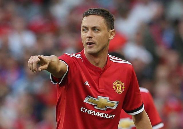 借助数据分 借助数据分