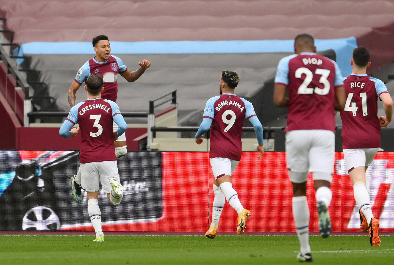 他球员树立 他球员树立